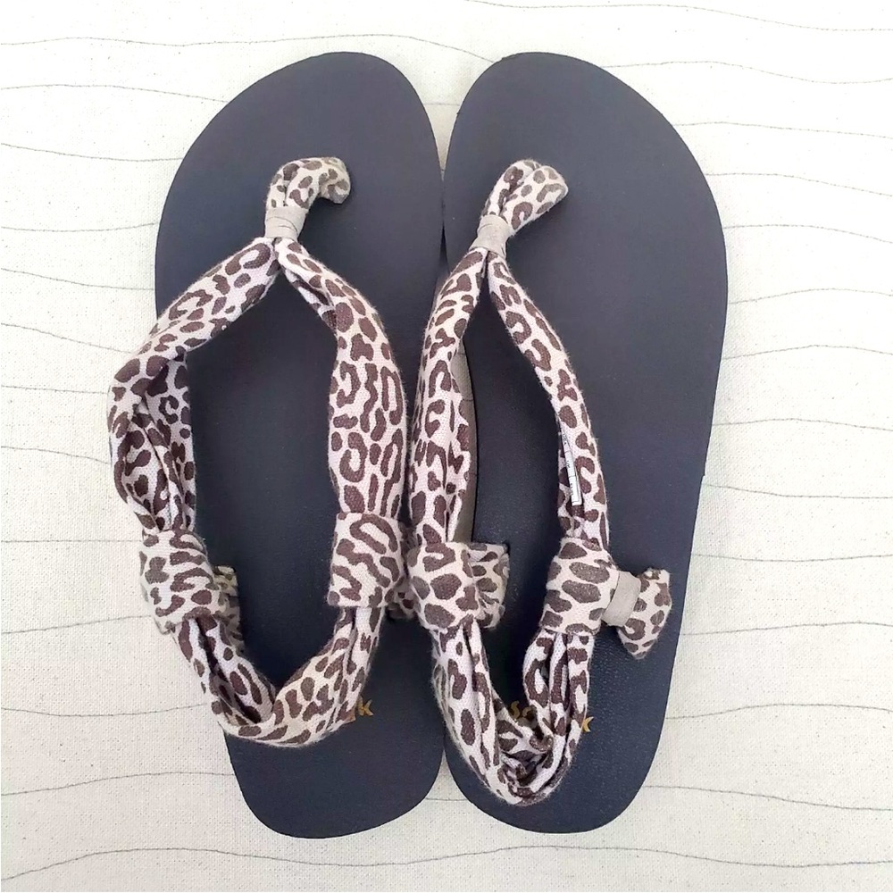 Sanuk sandals